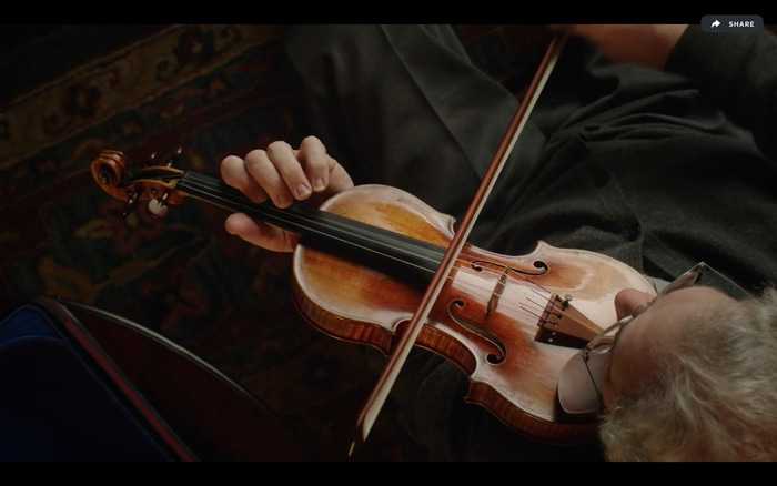 A scene from Itzhak Perlmans MasterClass on violin