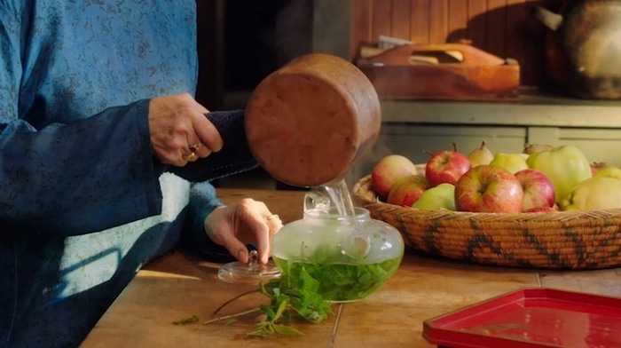 Alice Waters cooking