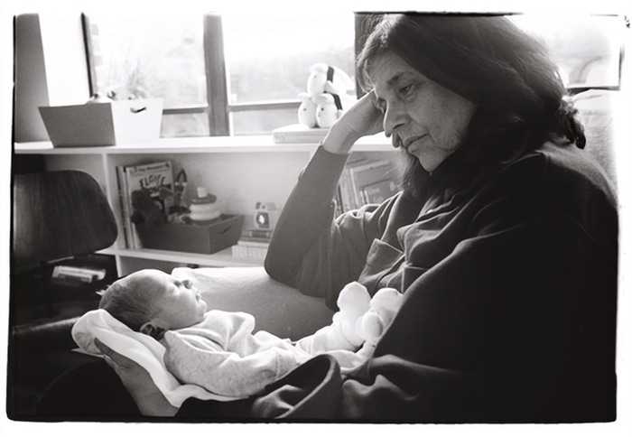 Susan Sontag with Annie's daughter