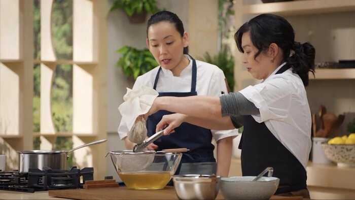 Niki Nakayama cooking