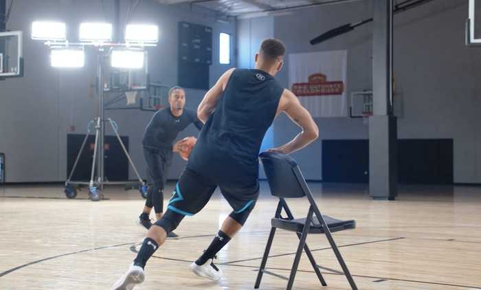 Steph Curry teaches curl