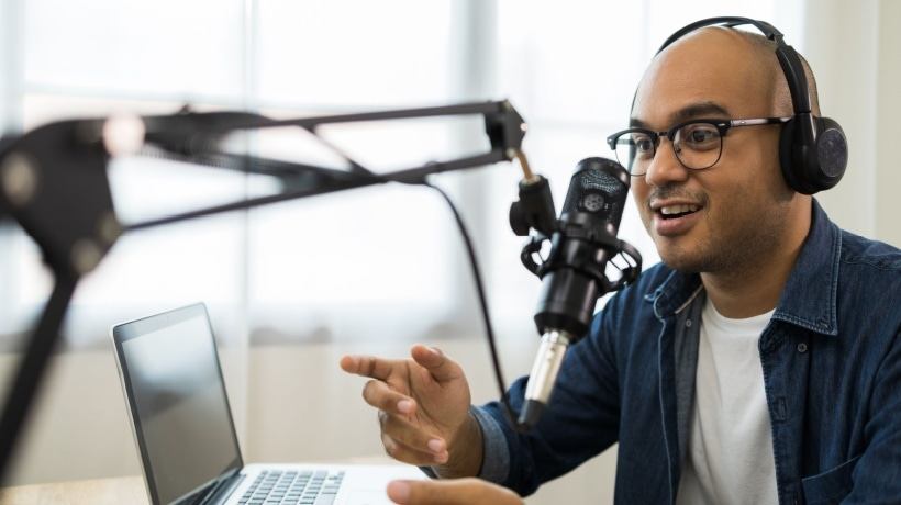 Creative Ways To Use Online Training Podcasts To Reduce On The Job Mistakes